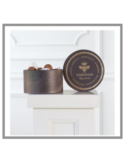 Picture of Milk & White Belgian Chocolate Mochaccino Macalettes Hat Box